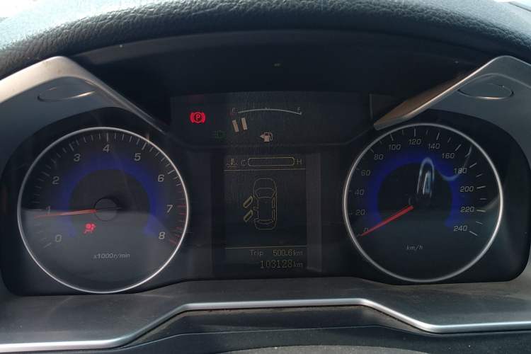 Used Geely Auto Emgrand 2015 Sedan 1.5L Manual - Top Trim Level Instrument Cluster