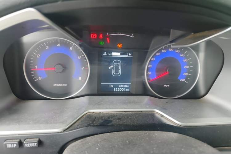 Used Geely Auto Emgrand 2015 Sedan 1.5L Manual - Top Trim Level Instrument Cluster