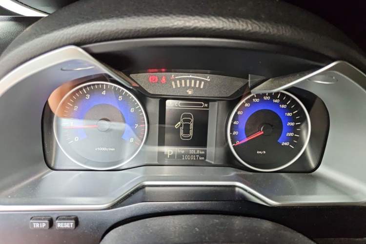 Used Geely Auto Emgrand 2015 Hatchback RS 1.3T CVT Top-Tier Version Instrument Cluster