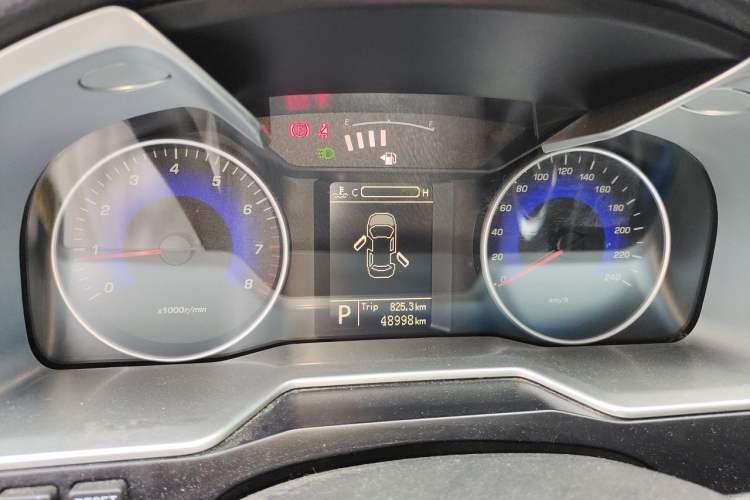Used Geely Auto Emgrand 2015 Hatchback RS 1.3T CVT Top-Tier Version Instrument Cluster