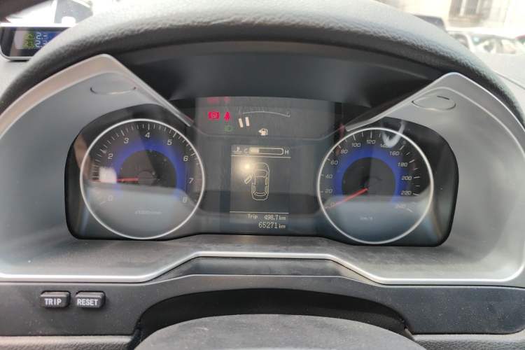 Used Geely Auto Emgrand 2015 Sedan 1.5L Manual - Top Trim Level Instrument Cluster