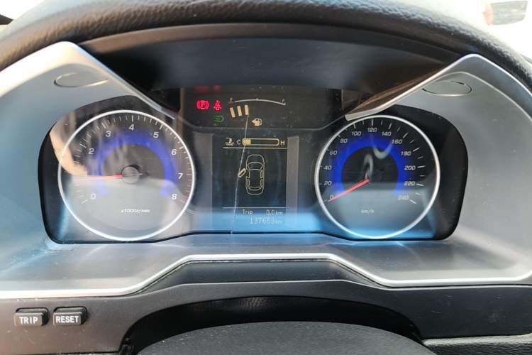 Used Geely Auto Emgrand 2015 Sedan 1.5L Manual - Top Trim Level Instrument Cluster