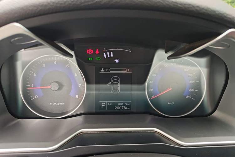 Used Geely Auto Emgrand 2015 Sedan 1.5L CVT Upward Version Instrument Cluster