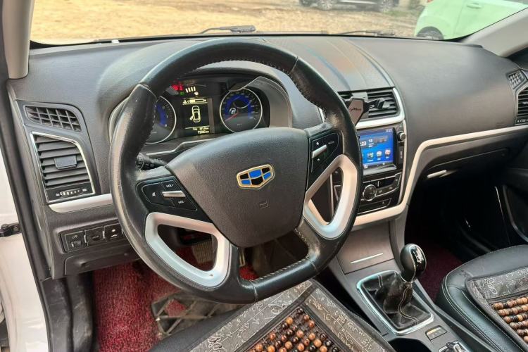 Used Geely Auto Emgrand 2015 Hatchback RS 1.5L Manual - Top Trim Level Interior 5
