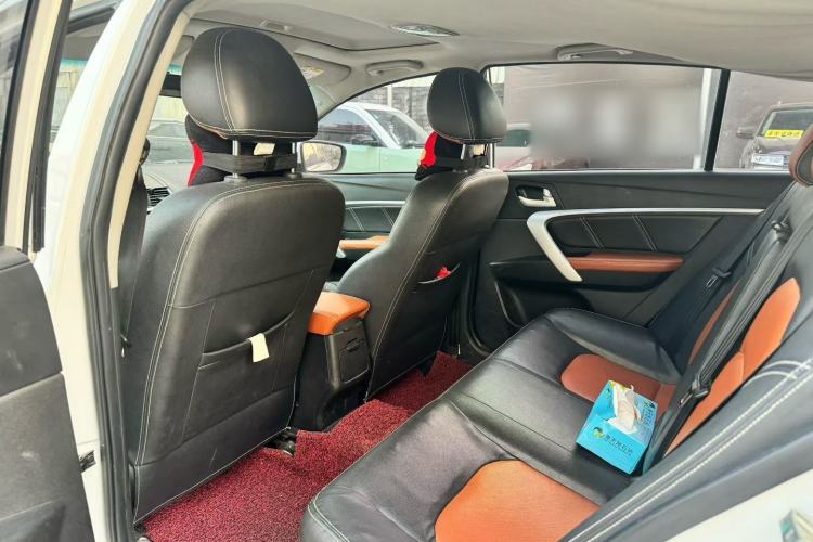 Used Geely Auto Emgrand 2015 Hatchback RS 1.5L Manual - Top Trim Level Interior 6