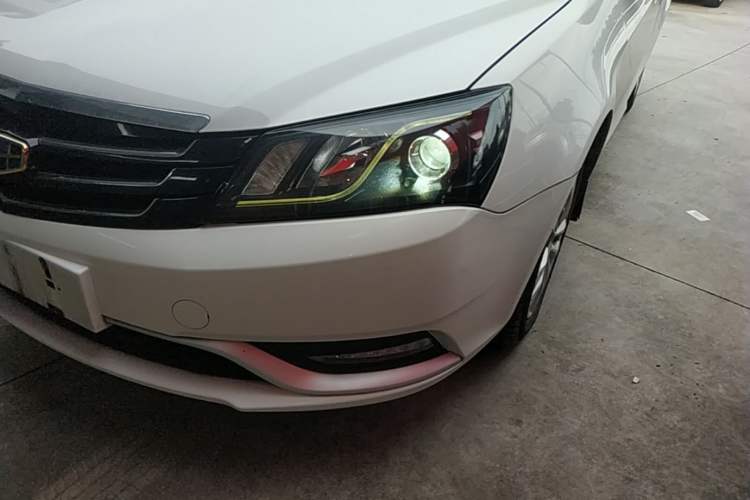 Used Geely Auto Emgrand 2015 Sedan 1.5L Manual - Top Trim Level Left Front Headlight