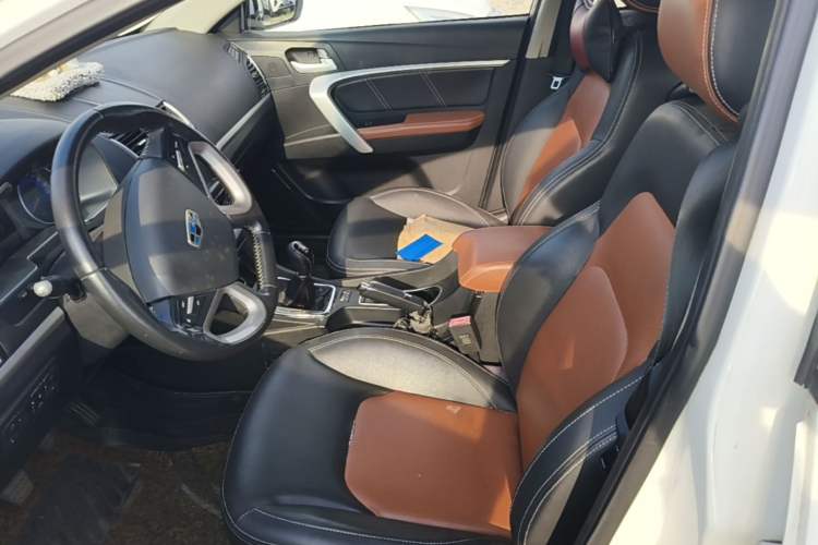 Used Geely Auto Emgrand 2015 Hatchback RS 1.3T Manual Top-Trim Version Left Front Seat