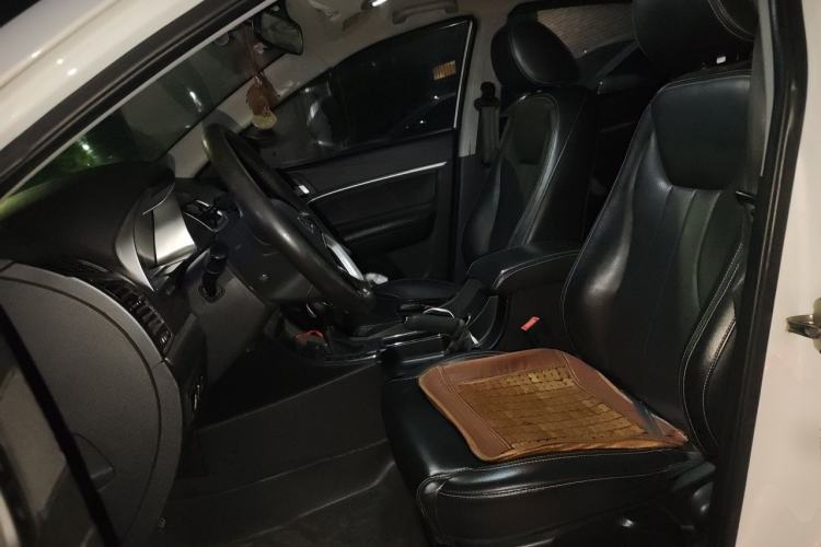Used Geely Auto Emgrand 2015 Sedan 1.3T CVT Upward Edition Left Front Seat