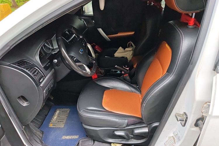 Used Geely Auto Emgrand 2015 Hatchback RS 1.3T CVT Top-Tier Version Left Front Seat