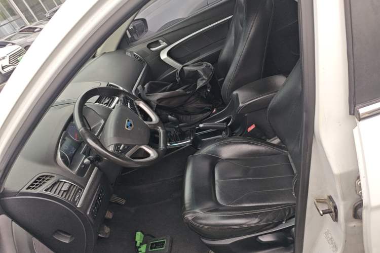 Used Geely Auto Emgrand 2015 Sedan 1.5L Manual - Top Trim Level Left Front Seat