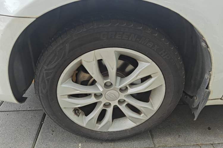 Used Geely Auto Emgrand 2015 Sedan 1.5L Manual - Top Trim Level Left Front Wheel Hub