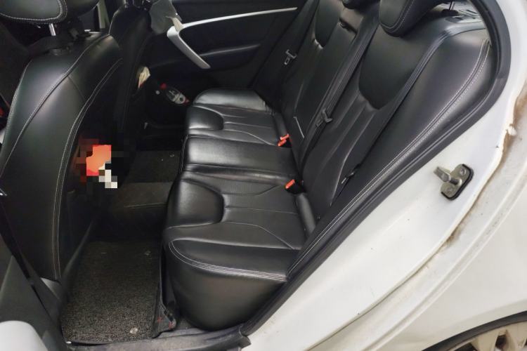 Used Geely Auto Emgrand 2015 Sedan 1.3T CVT Upward Edition Left Rear Seat