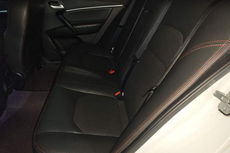 Used Geely Auto Emgrand 2015 Sedan 1.5L CVT Upward Version Left Rear Seat