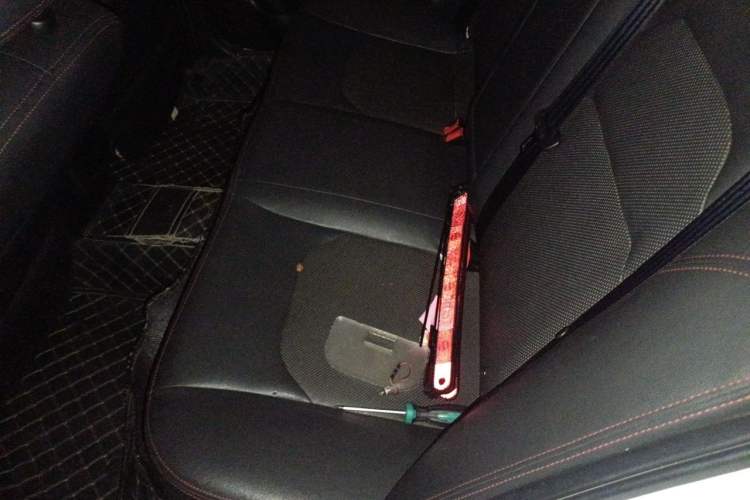 Used Geely Auto Emgrand 2015 Sedan 1.5L CVT Upward Version Left Rear Seat