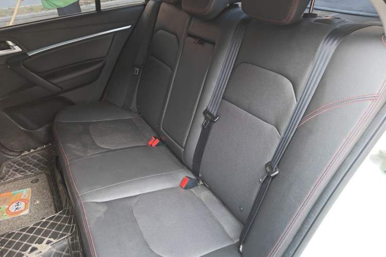 Used Geely Auto Emgrand 2015 Sedan 1.5L CVT Upward Version Left Rear Seat