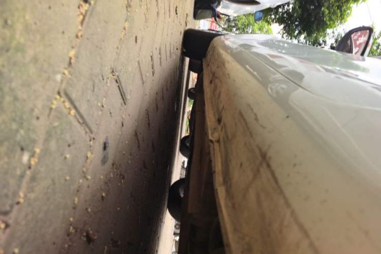 Used Geely Auto Emgrand 2015 Sedan 1.5L CVT Upward Version Left Side Sill