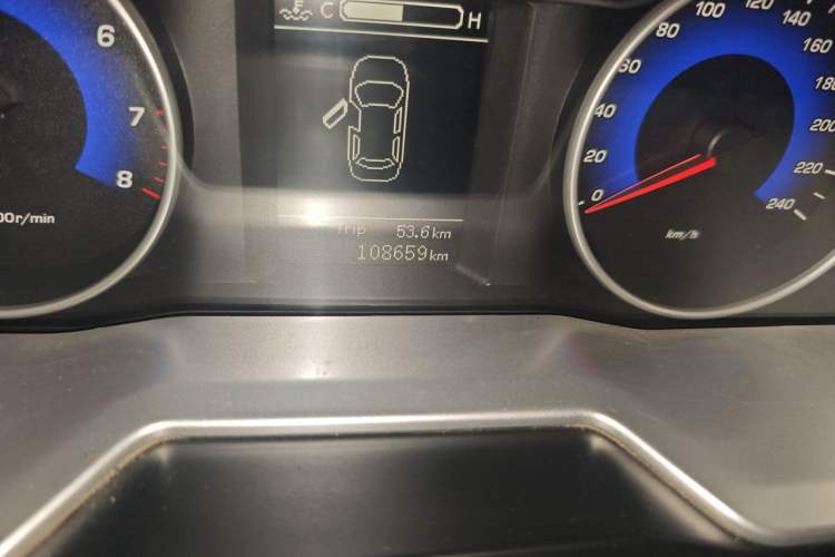 Used Geely Auto Emgrand  Odometer Close Up