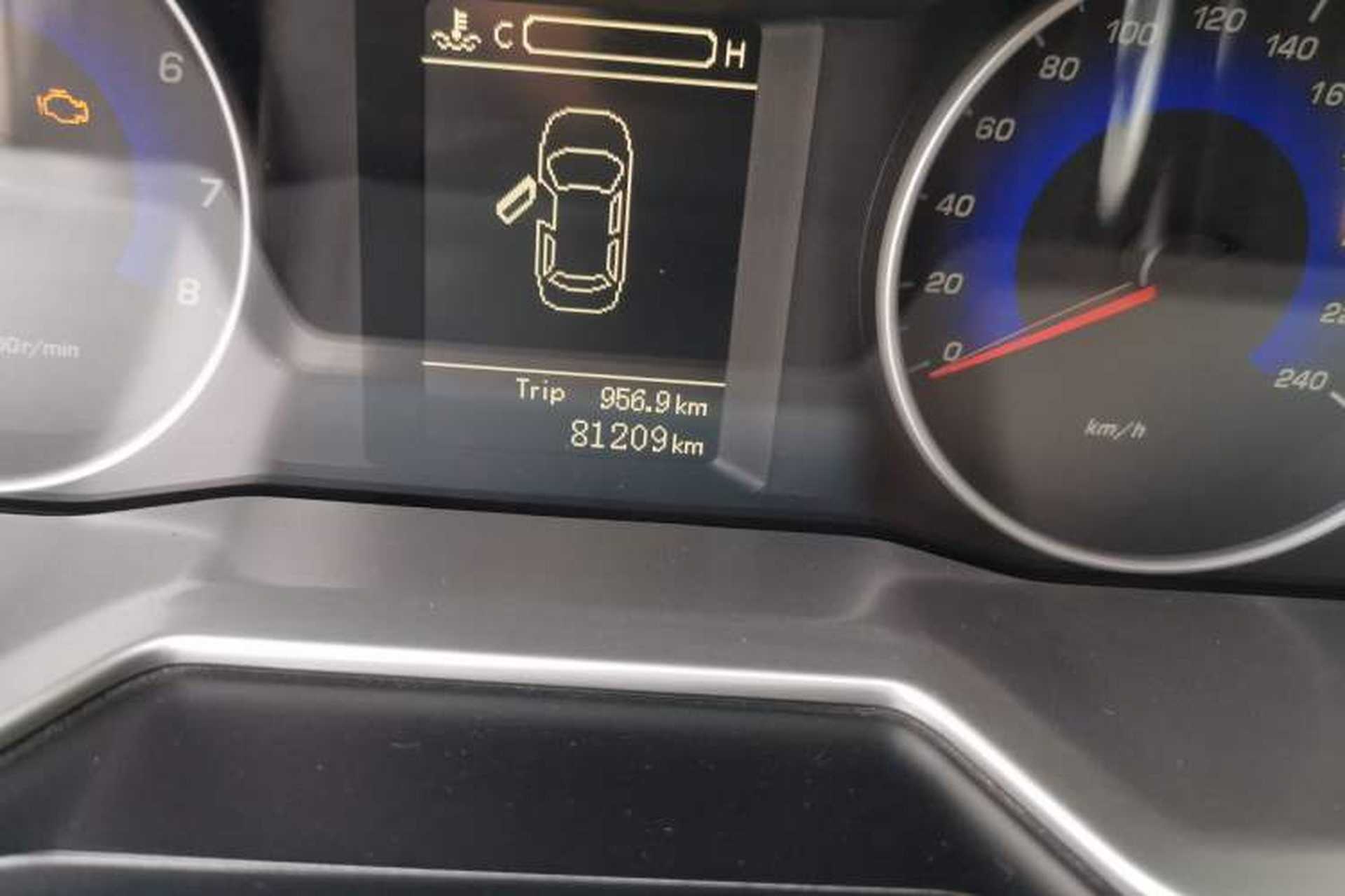 Used Geely Auto Emgrand 2015 Sedan 1.5L Manual - Top Trim Level Odometer Close Up