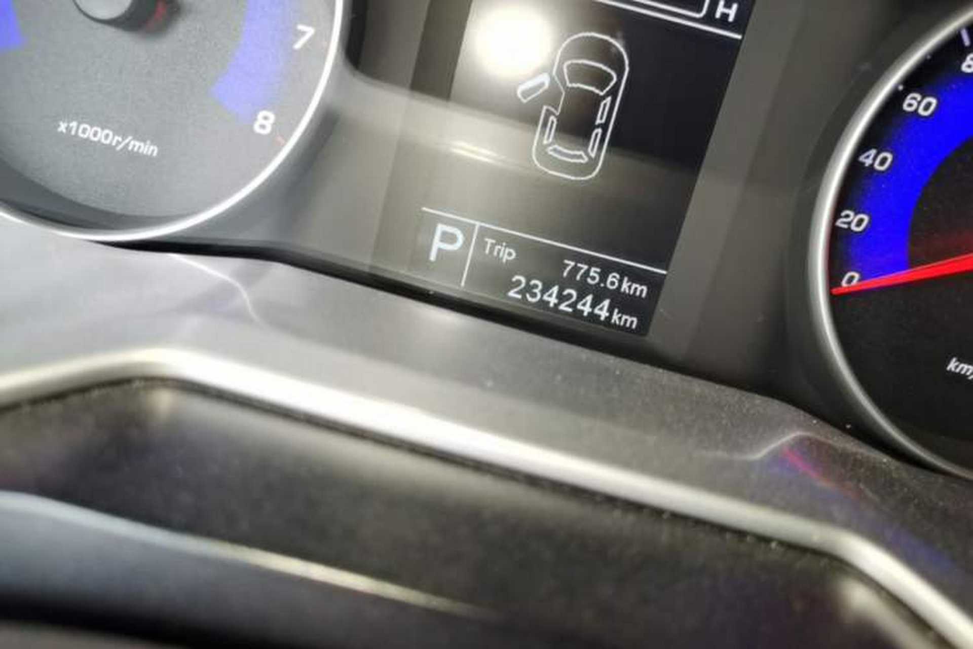 Used Geely Auto Emgrand 2015 Sedan 1.5L CVT Upward Version Odometer Close Up