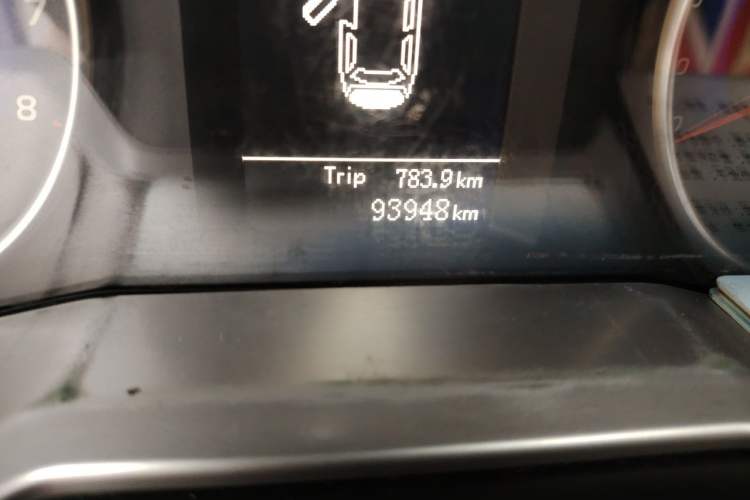 Used Geely Auto Emgrand 2015 Sedan 1.5L Manual - Top Trim Level Odometer Close Up