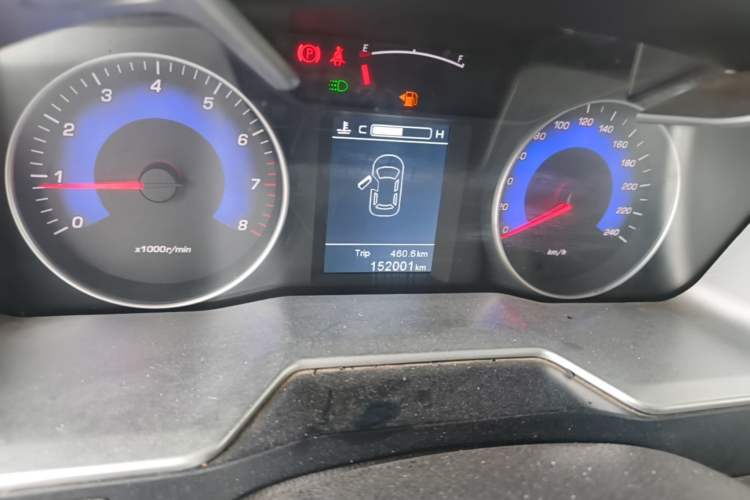 Used Geely Auto Emgrand 2015 Sedan 1.5L Manual - Top Trim Level Odometer Close Up