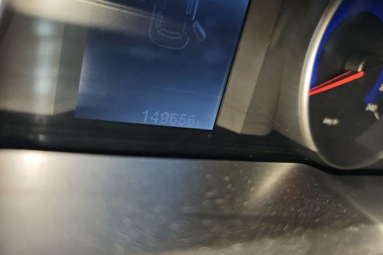 Used Geely Auto Emgrand 2015 Sedan 1.3T CVT Upward Edition Odometer Close Up