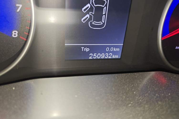 Used Geely Auto Emgrand 2015 Sedan 1.5L Manual - Top Trim Level Odometer Close Up