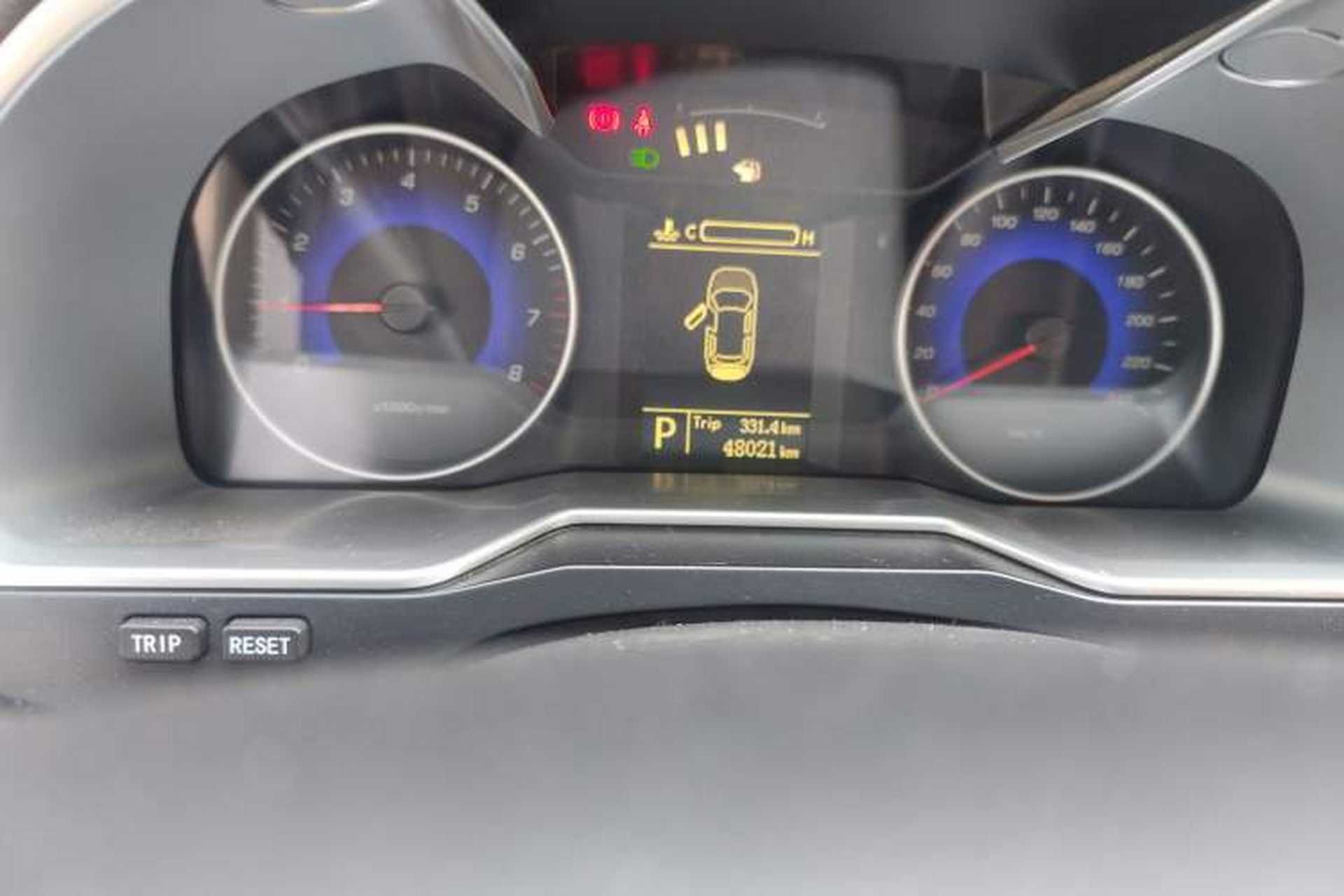 Used Geely Auto Emgrand 2015 Sedan 1.3T CVT Upward Edition Odometer Close Up