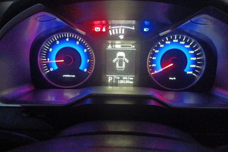 Used Geely Auto Emgrand 2015 Sedan 1.5L CVT Upward Version Odometer Close Up