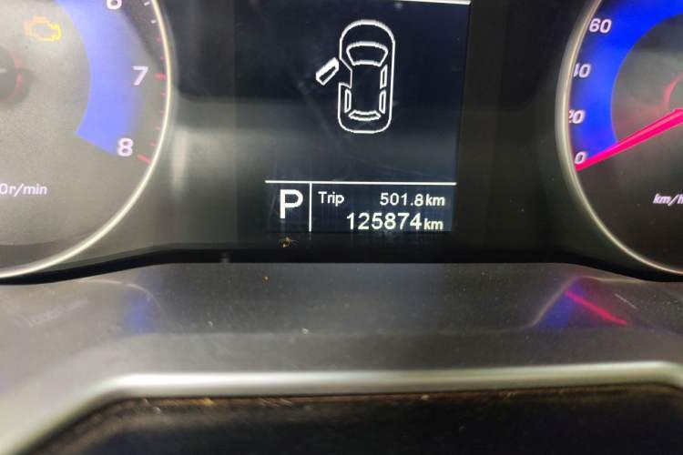 Used Geely Auto Emgrand 2015 Sedan 1.3T CVT Upward Edition Odometer Close Up