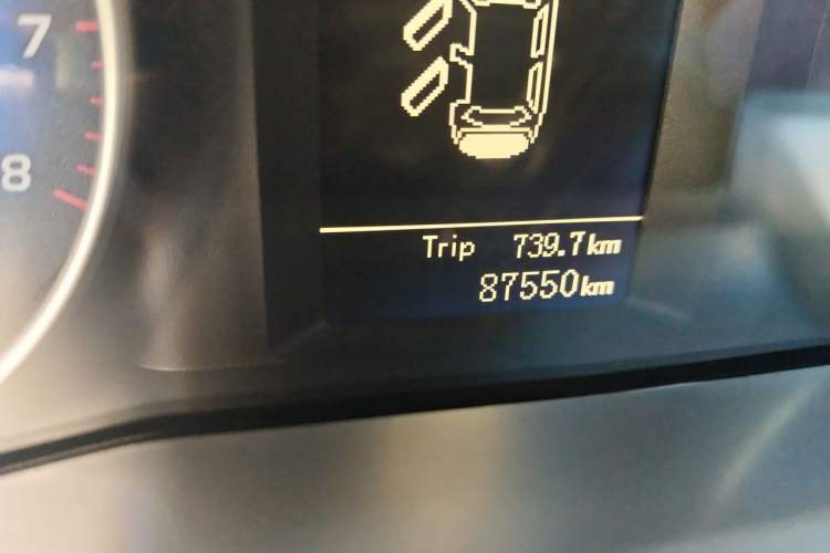 Used Geely Auto Emgrand 2015 Sedan 1.5L Manual - Top Trim Level Odometer Close Up