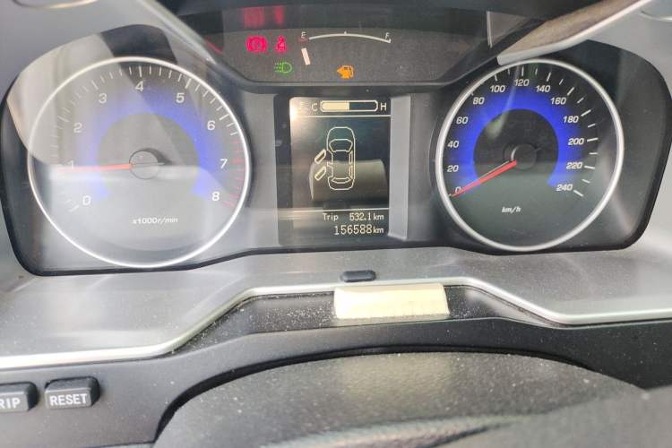 Used Geely Auto Emgrand 2015 Hatchback RS 1.5L Manual - Top Trim Level Odometer Close Up