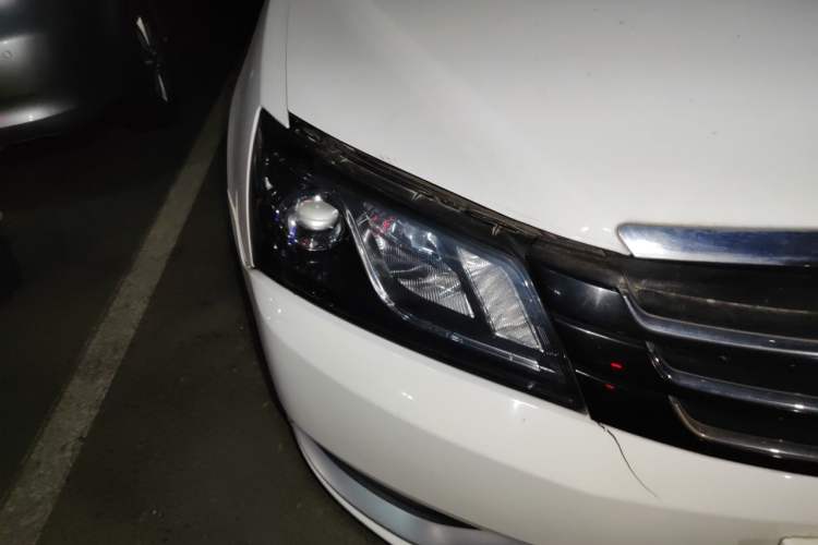 Used Geely Auto Emgrand 2015 Sedan 1.5L Manual - Top Trim Level Right Front Headlight