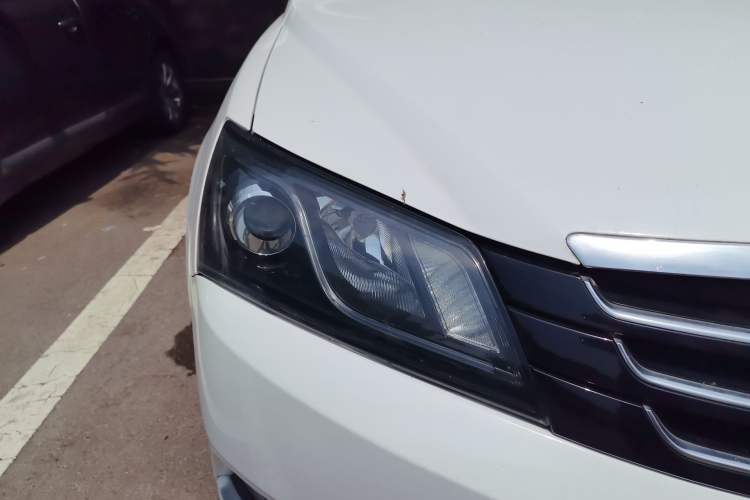 Used Geely Auto Emgrand 2015 Sedan 1.5L Manual - Top Trim Level Right Front Headlight