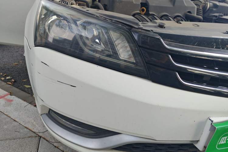 Used Geely Auto Emgrand 2015 Sedan 1.5L CVT Upward Version Right Front Headlight