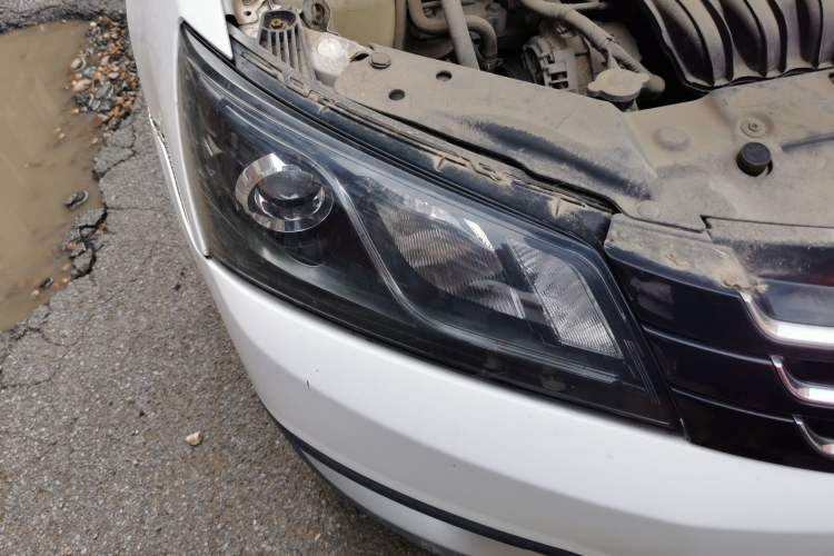 Used Geely Auto Emgrand 2015 Hatchback RS 1.5L CVT Upward Edition Right Front Headlight