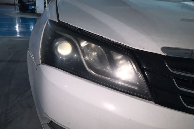 Used Geely Auto Emgrand 2015 Sedan 1.3T CVT Upward Edition Right Front Headlight