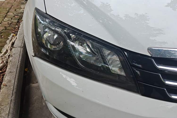 Used Geely Auto Emgrand 2015 Sedan 1.5L CVT Upward Version Right Front Headlight