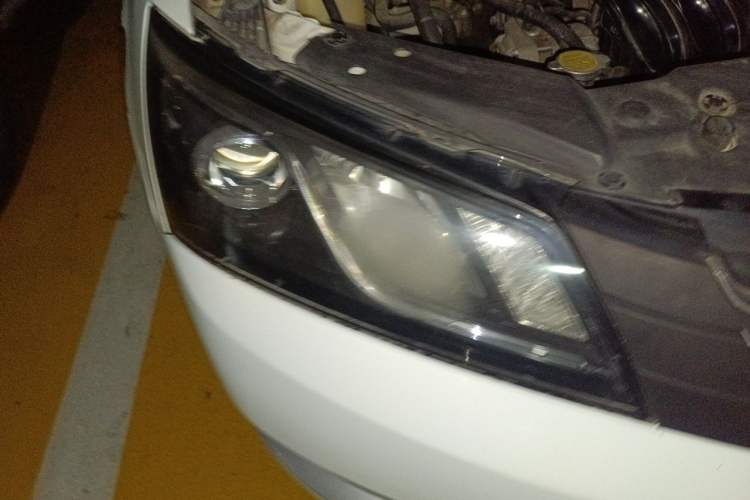 Used Geely Auto Emgrand 2015 Sedan 1.5L CVT Upward Version Right Front Headlight