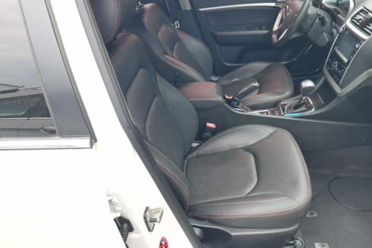 Used Geely Auto Emgrand 2015 Sedan 1.5L CVT Upward Version Right Front Seat