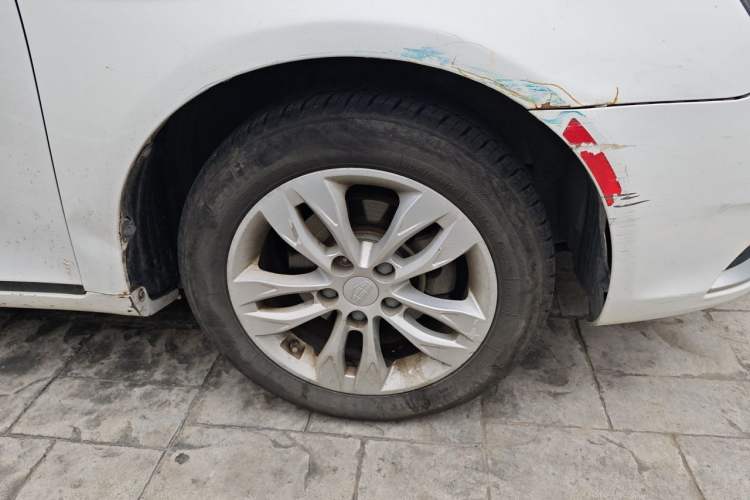 Used Geely Auto Emgrand 2015 Sedan 1.5L Manual - Top Trim Level Right Front Wheel Hub