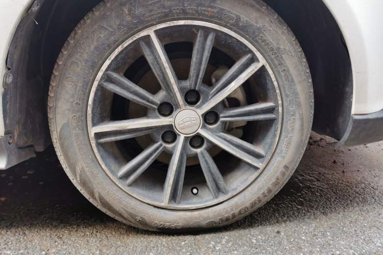 Used Geely Auto Emgrand 2015 Hatchback RS 1.5L CVT Upward Edition Right Front Wheel Hub