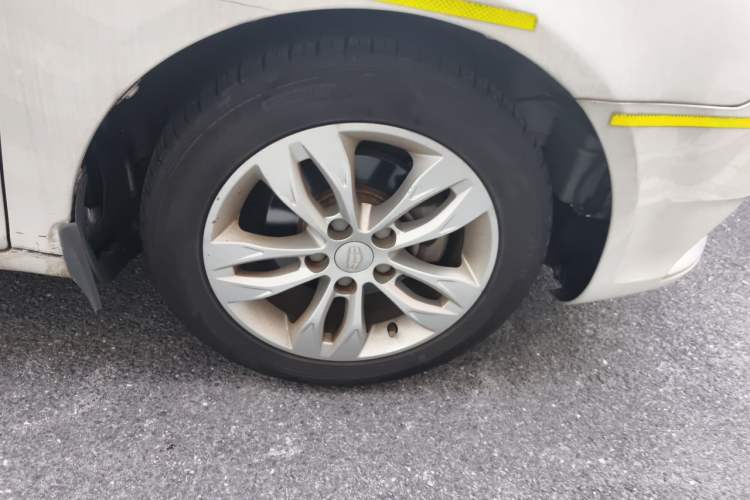 Used Geely Auto Emgrand 2015 Sedan 1.5L CVT Upward Version Right Front Wheel Hub