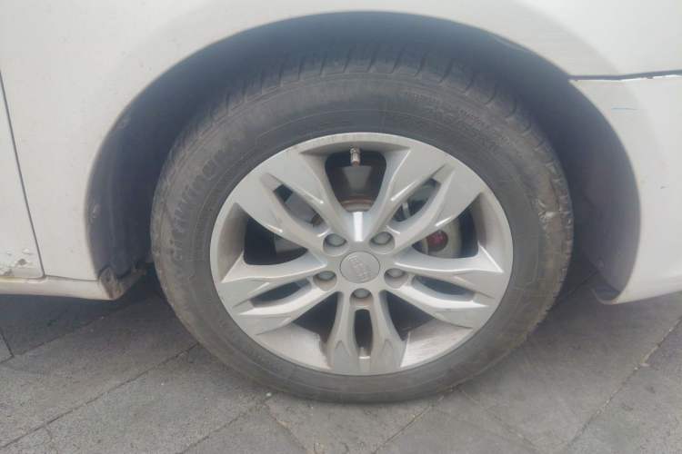 Used Geely Auto Emgrand 2015 Sedan 1.5L CVT Upward Version Right Front Wheel Hub