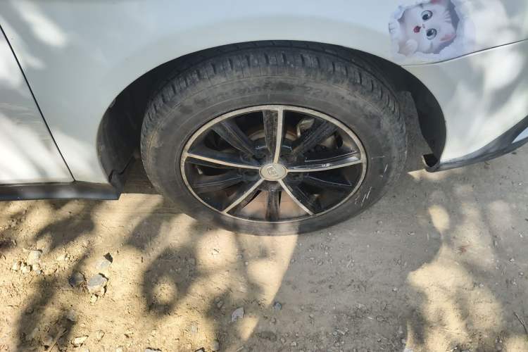 Used Geely Auto Emgrand 2015 Hatchback RS 1.5L Manual - Top Trim Level Right Front Wheel Hub