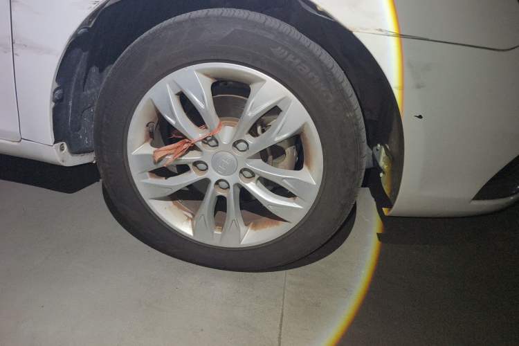 Used Geely Auto Emgrand 2015 Sedan 1.5L Manual - Top Trim Level Right Front Wheel Hub