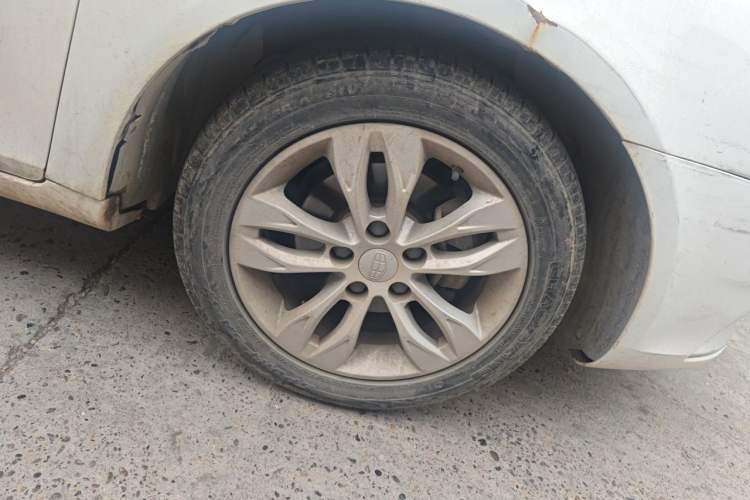 Used Geely Auto Emgrand 2015 Sedan 1.5L CVT Upward Version Right Front Wheel Hub