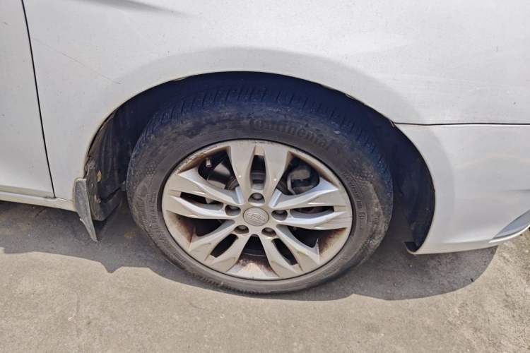 Used Geely Auto Emgrand 2015 Sedan 1.5L Manual - Top Trim Level Right Front Wheel Hub