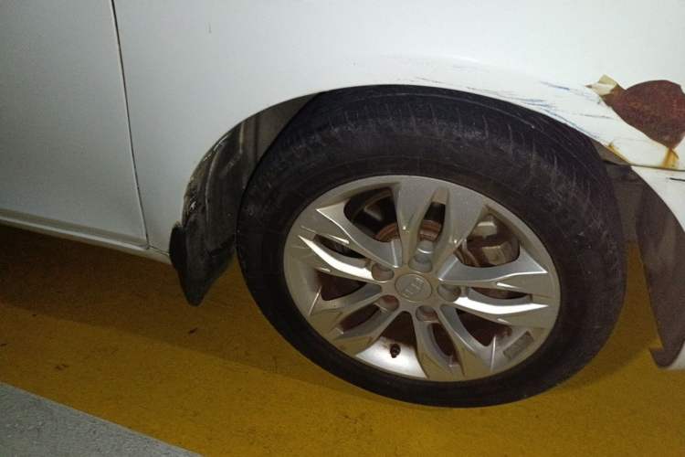 Used Geely Auto Emgrand 2015 Sedan 1.5L CVT Upward Version Right Front Wheel Hub