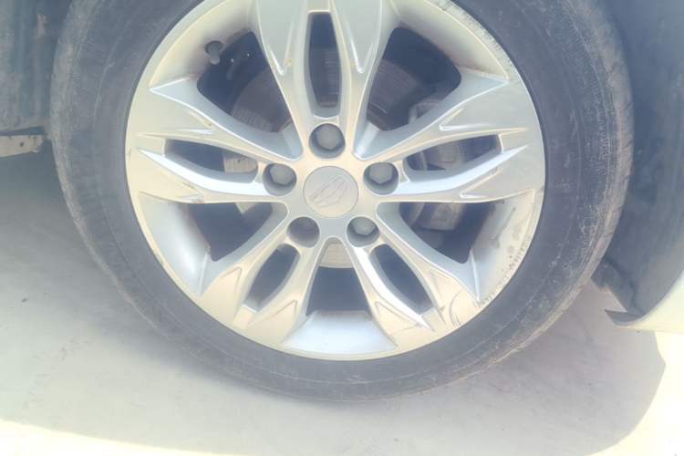 Used Geely Auto Emgrand 2015 Sedan 1.5L Manual - Top Trim Level Right Front Wheel Hub